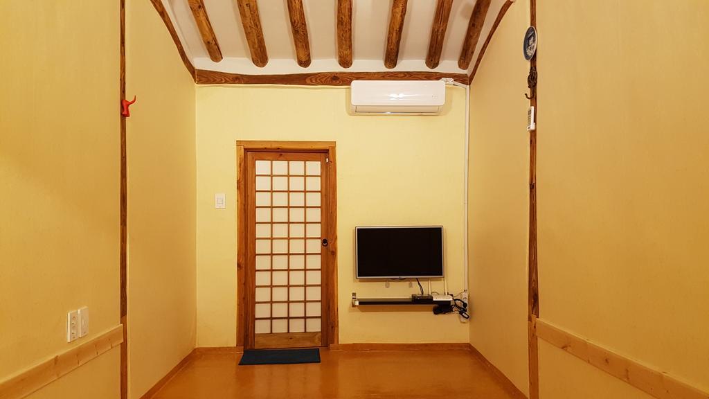 Ohnewwall Guesthouse Чонджу Экстерьер фото