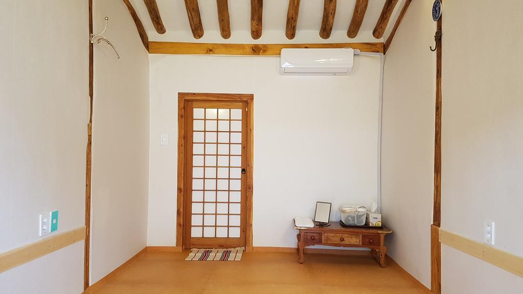 Ohnewwall Guesthouse Чонджу Экстерьер фото