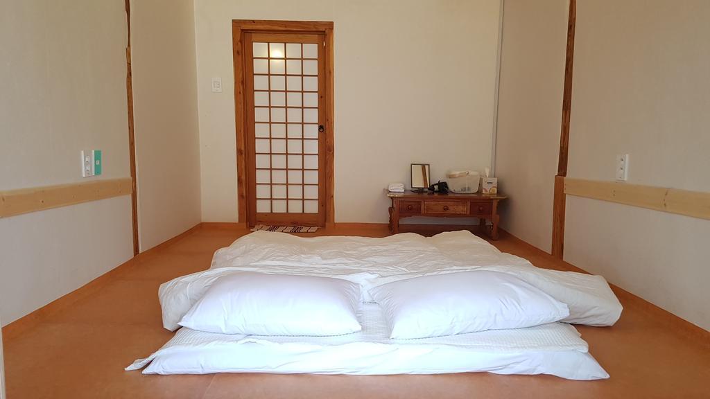 Ohnewwall Guesthouse Чонджу Экстерьер фото