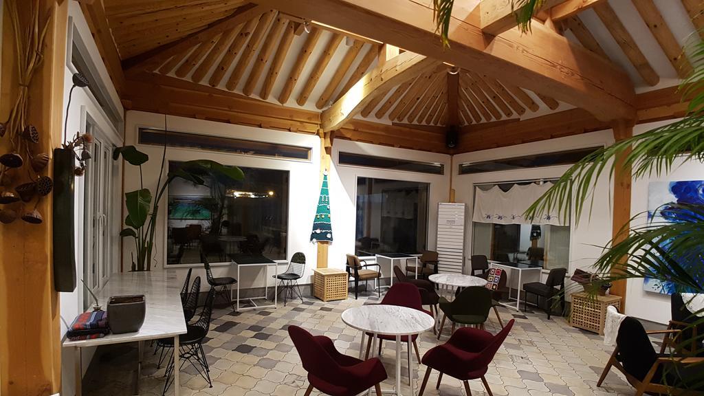 Ohnewwall Guesthouse Чонджу Экстерьер фото