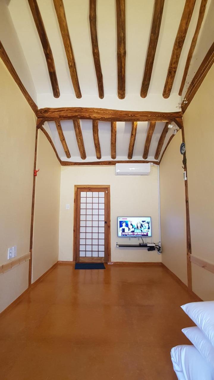 Ohnewwall Guesthouse Чонджу Экстерьер фото